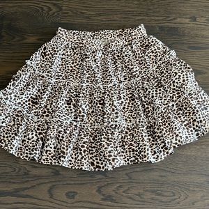 shein - cheetah print ruffle skirt in great condition!